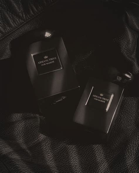 Cuir Majeste Giorgio Armani for women and men.